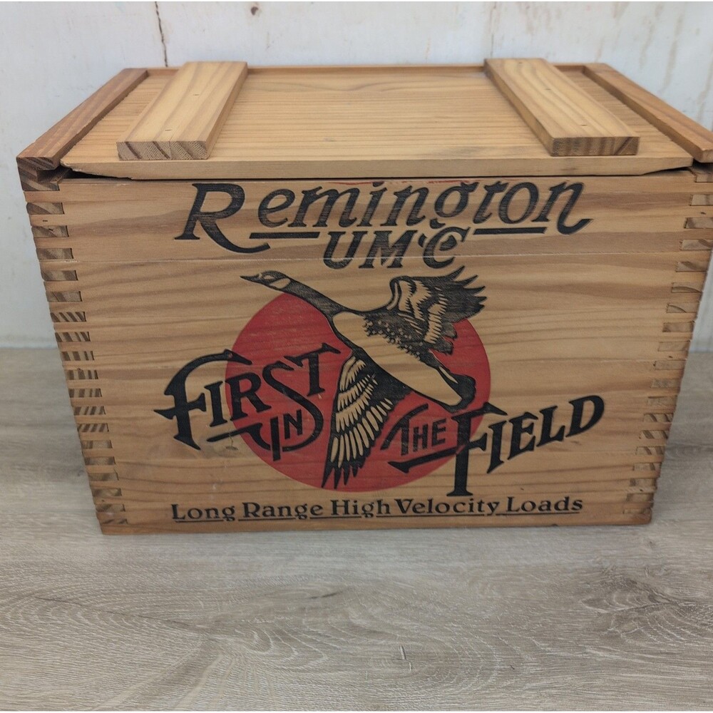 Vintage Remington UMC First In the Field 12GA Wood Box Crate Wooden USA  W/Cover
